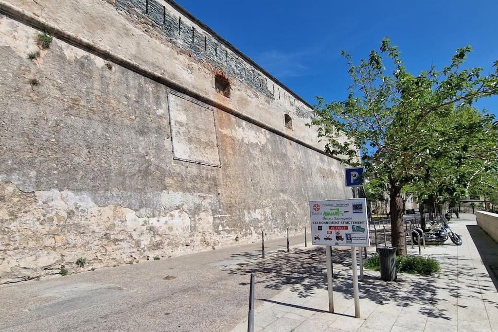 Suite Au Coeur De La Citadelle By Monarca Bastia  Esterno foto